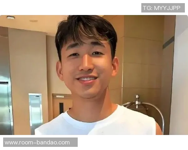 赵宇透露张源将加盟南方俱乐部深圳新鹏城无缘引进他 赵宇透露张源将加盟南方俱乐部深圳新鹏城无缘引进他